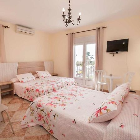Hostal Sonrisa Del Mar โกนิล เด ลาฟรอนเตรา ภายนอก รูปภาพ