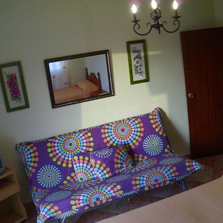 Hostal Sonrisa Del Mar โกนิล เด ลาฟรอนเตรา ภายนอก รูปภาพ