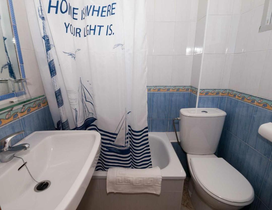 Hostal Sonrisa Del Mar โกนิล เด ลาฟรอนเตรา ภายนอก รูปภาพ