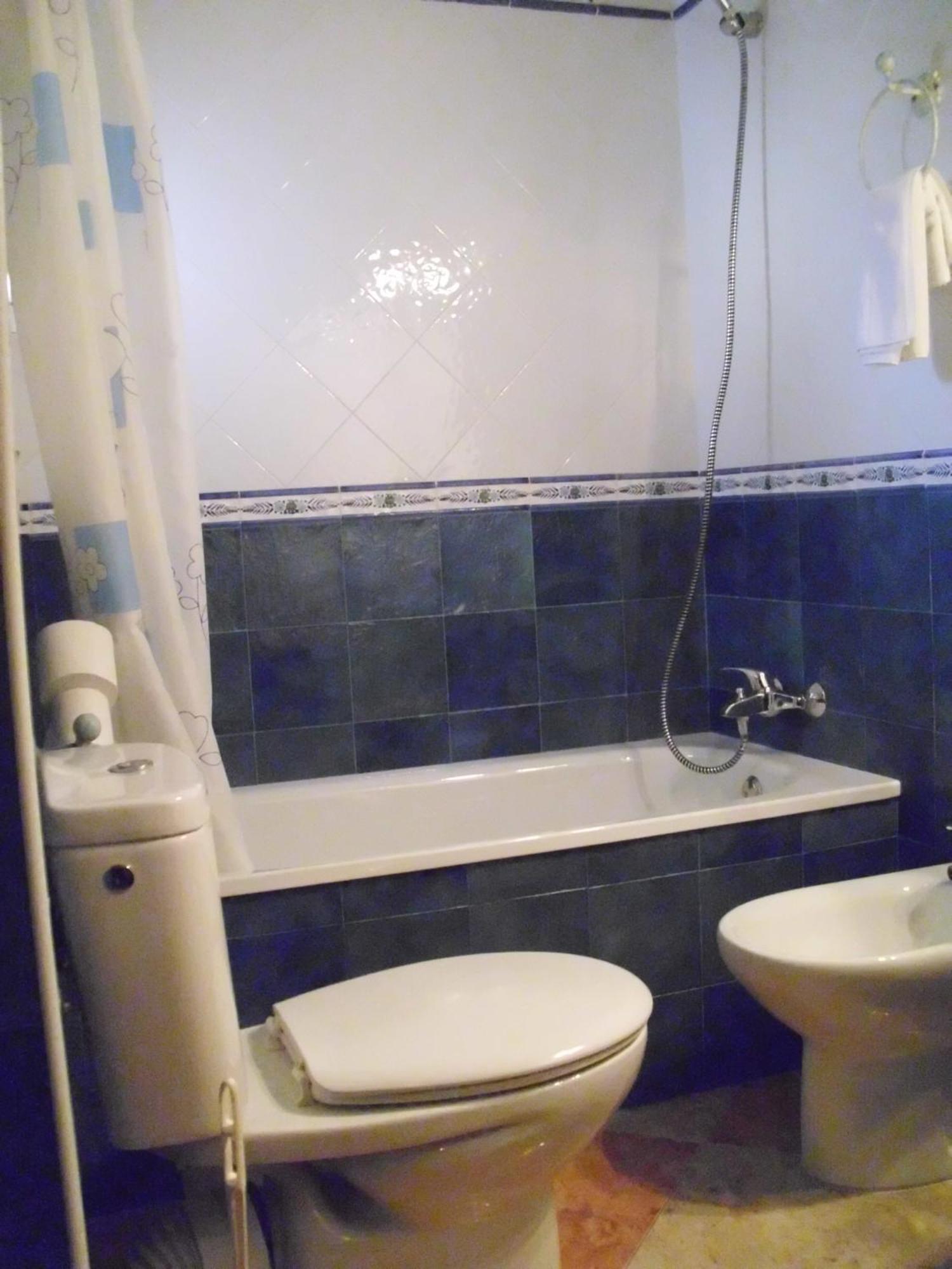 Hostal Sonrisa Del Mar โกนิล เด ลาฟรอนเตรา ภายนอก รูปภาพ