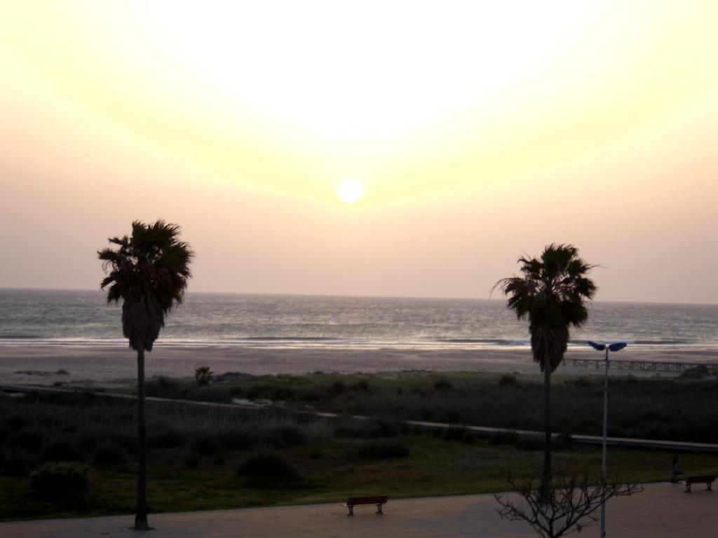 Hostal Sonrisa Del Mar โกนิล เด ลาฟรอนเตรา ห้อง รูปภาพ